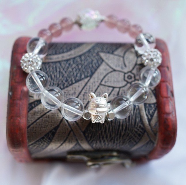 “Moonlit Rose” : Strawberry Quartz bracelet