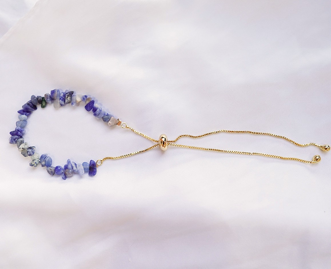 “Seas of Blue”: Lapiz Lazuli Amulet Bracelet
