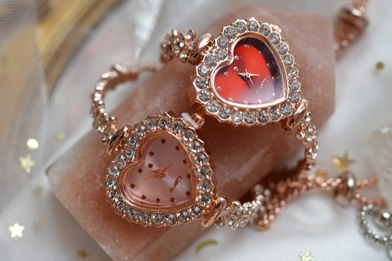 "Celestial Timekeepers Diamond" : Cosmic Energy-infused Cubic Zirconia Vintage Bracelet Watch