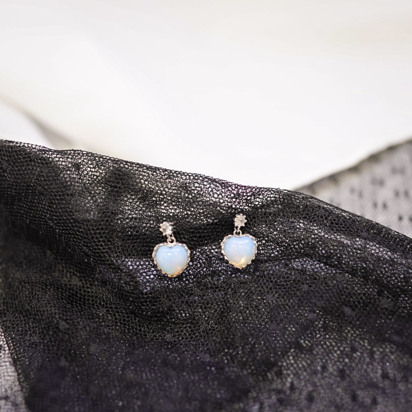Angel Series : Moon Lover’s Opalite Earrings 