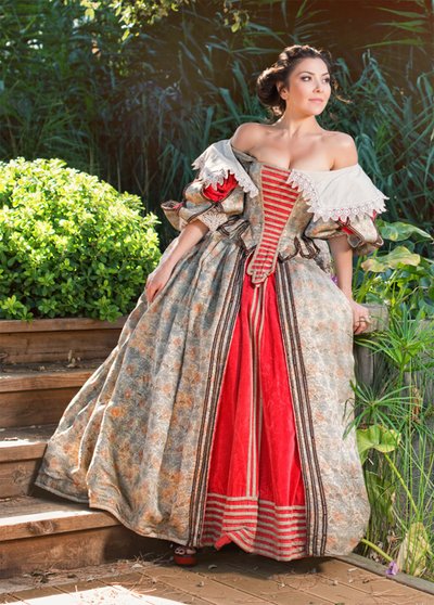 Location robe marquise Louis XIII