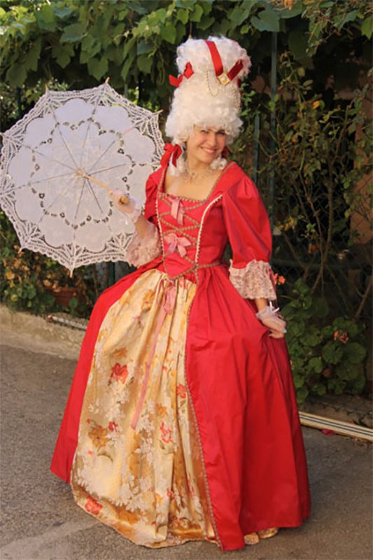 Location robe marquise Pompadour rouge