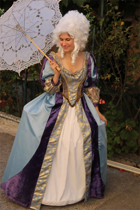 Location robe marquise bleue et violine