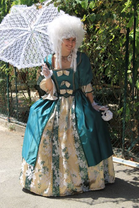 Location robe marquise bleue