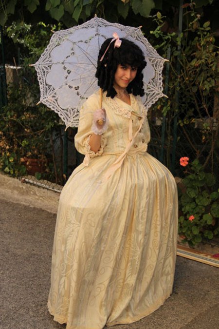 Location robe marquise jaune