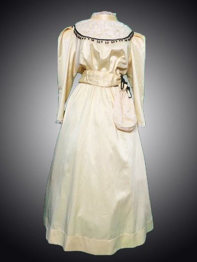 Location robe belle époque ivoire