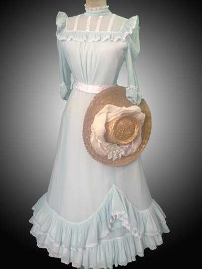 Location robe belle Époque vert d'eau