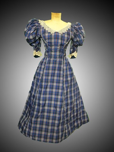 Location robe belle Époque