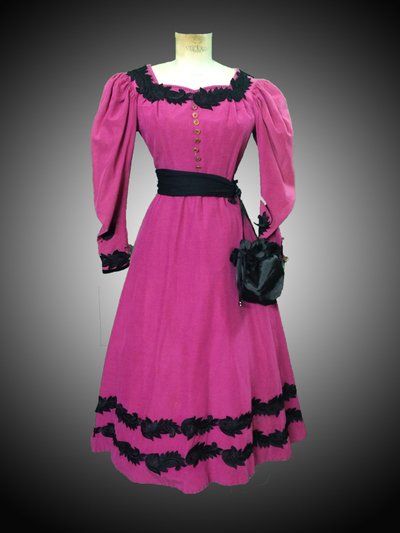Location robe belle époque fuchsia