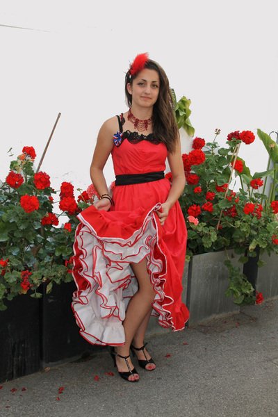 Location robe de cancan rouge