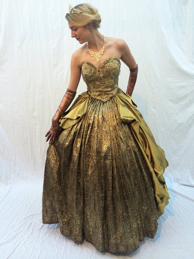 Robe de princesse mordorée en location