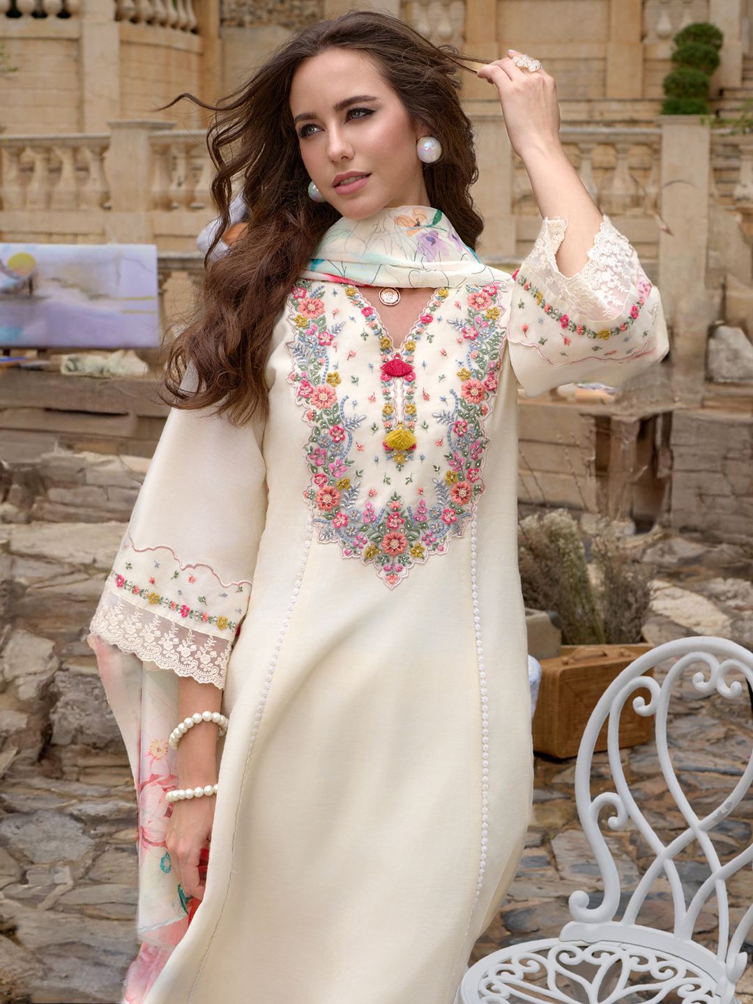Floral Embroidered Kurta 