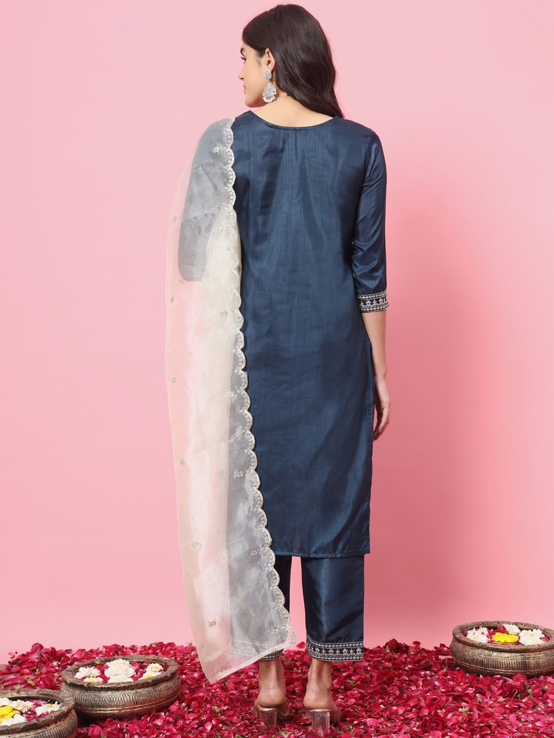 Embroidered Thread Work Kurta 