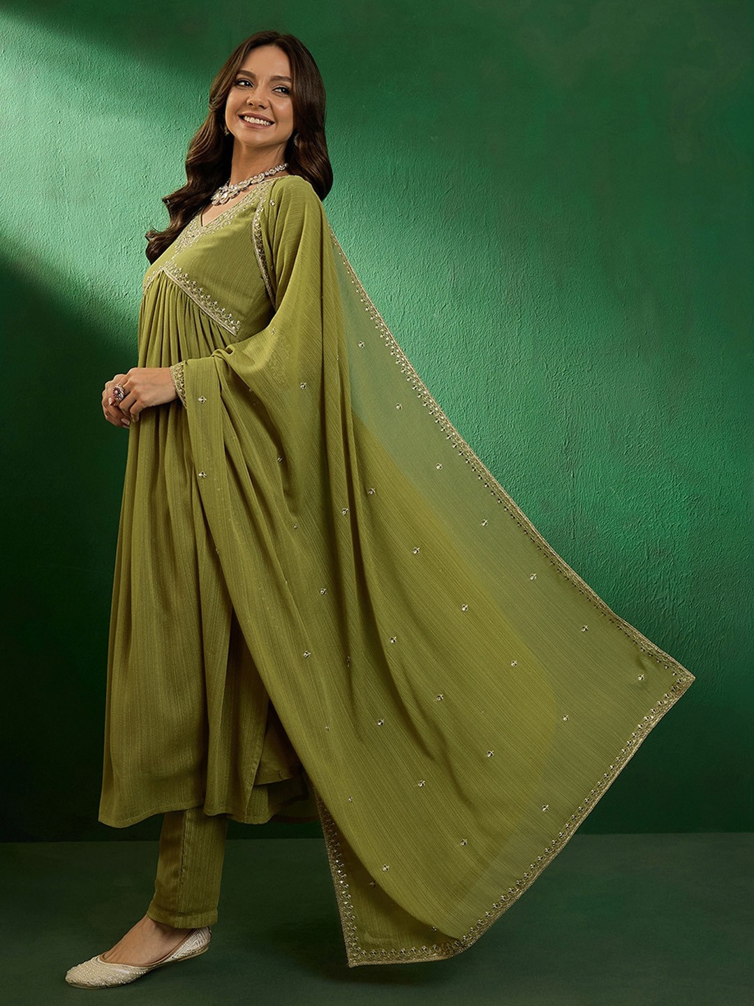 Embroidered V-Neck Kurta 