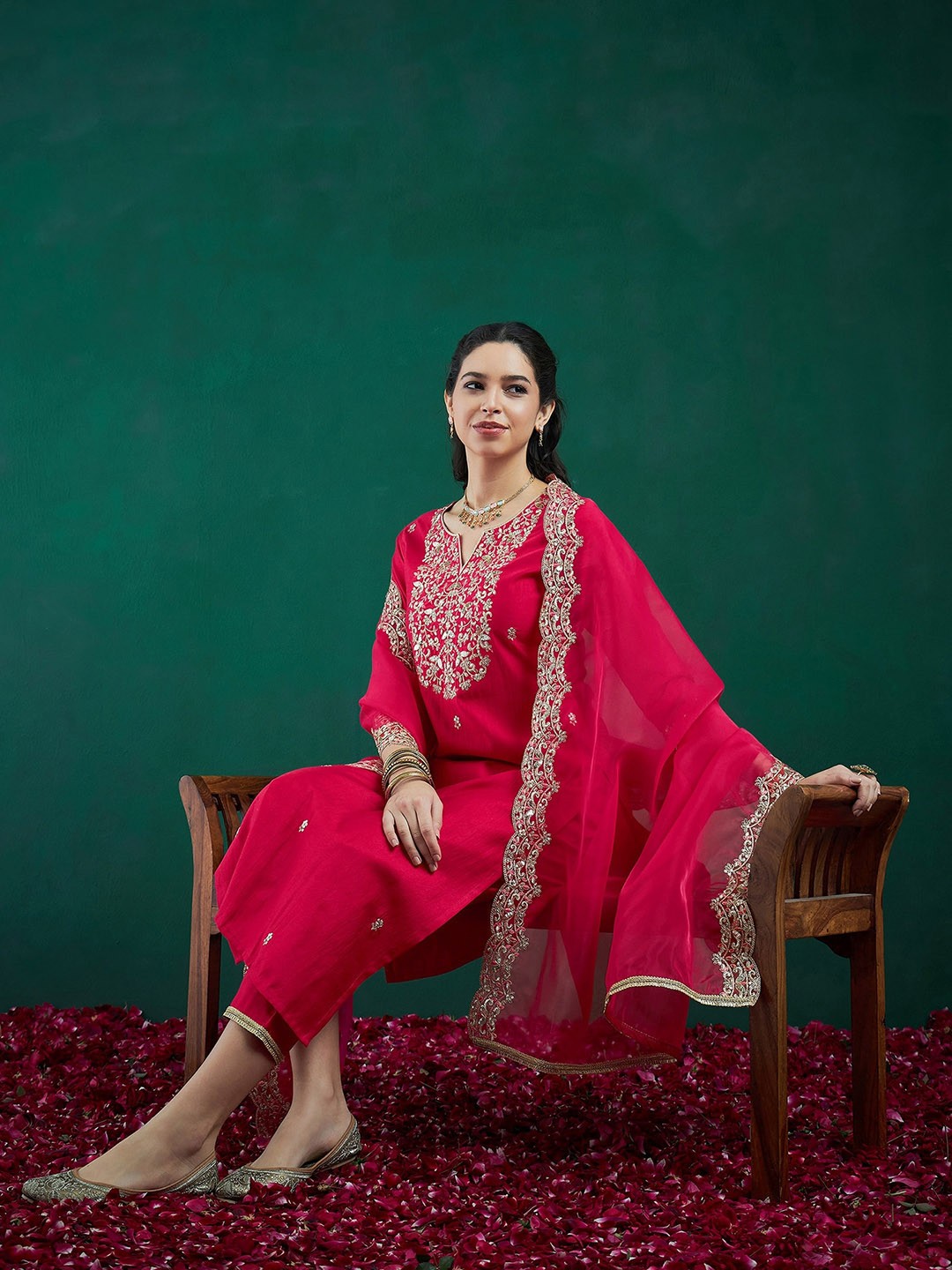 Floral Embroidered Liva Zari Kurta 