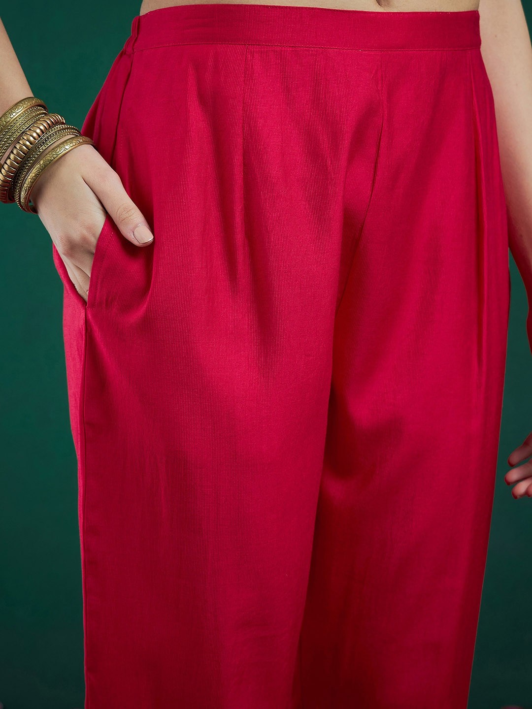 Floral Embroidered Liva Zari Kurta 