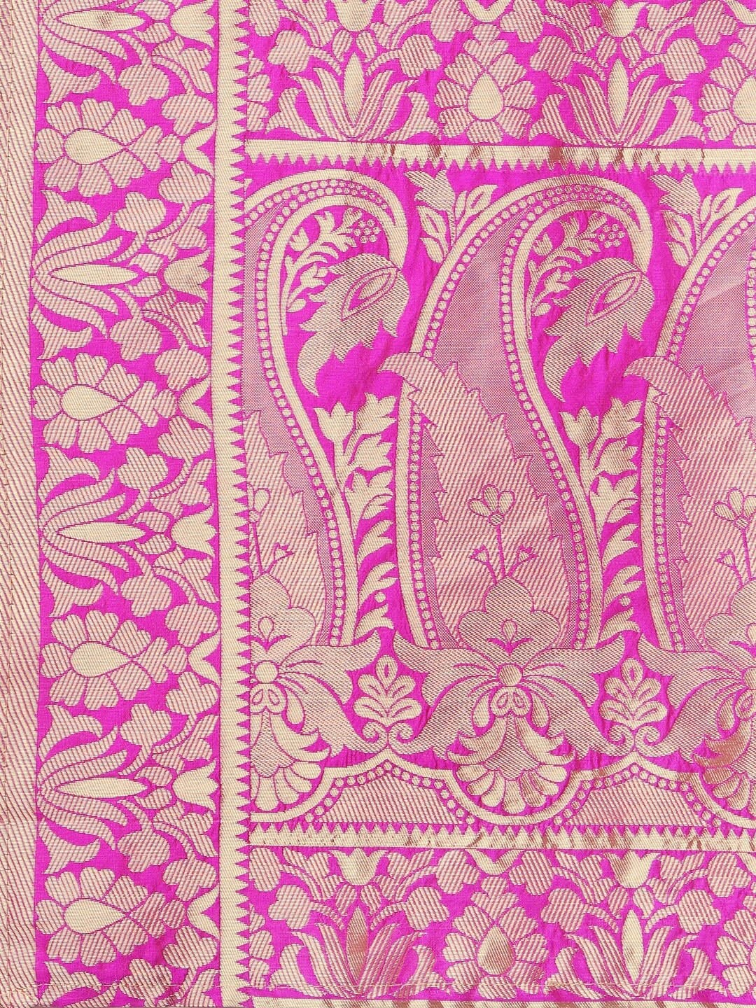 Banarasi Style Lehenga & Unstitched Blouse With Dupatta