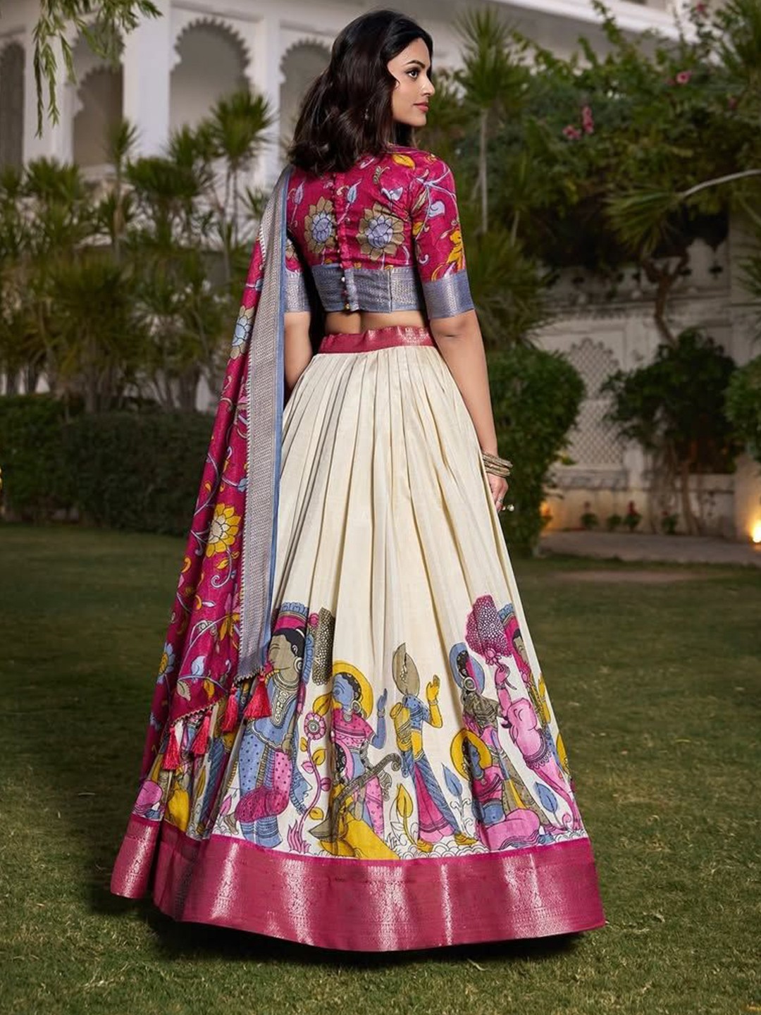 Printed Kalamkari Lehenga & Semi-Stitched Blouse With Dupatta