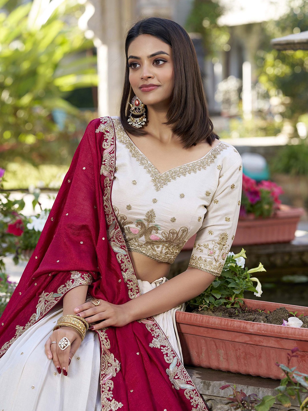 Embroidered Lehenga & Unstitched Blouse With Dupatta