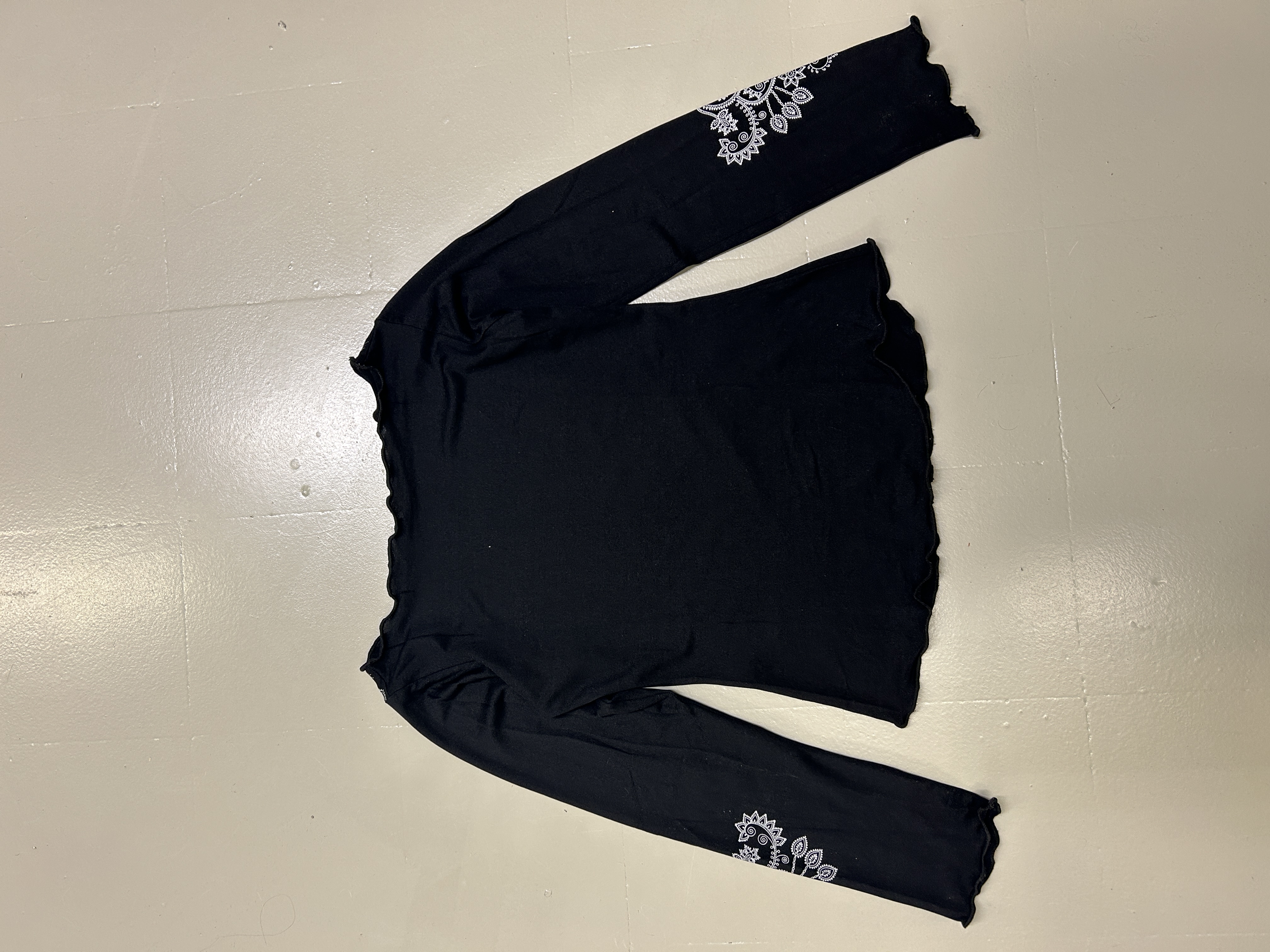 Embroidered Black Long Sleeve Top Taglia S/M
