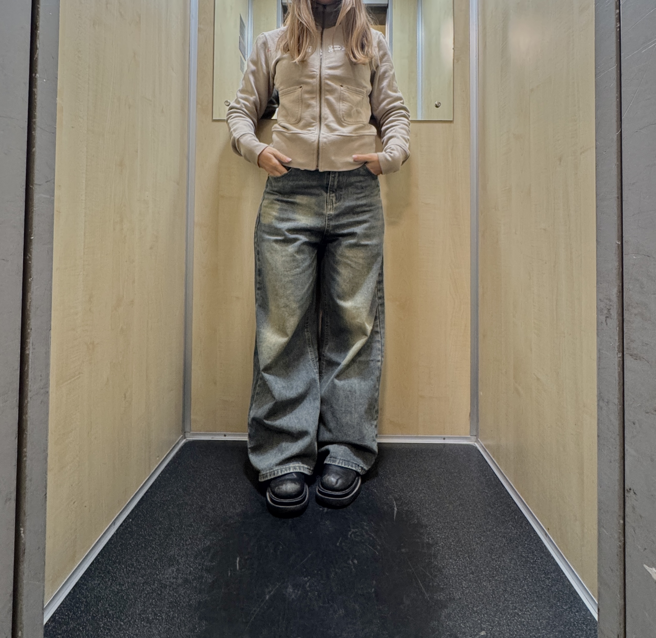  Wide-Leg baggy Jeans