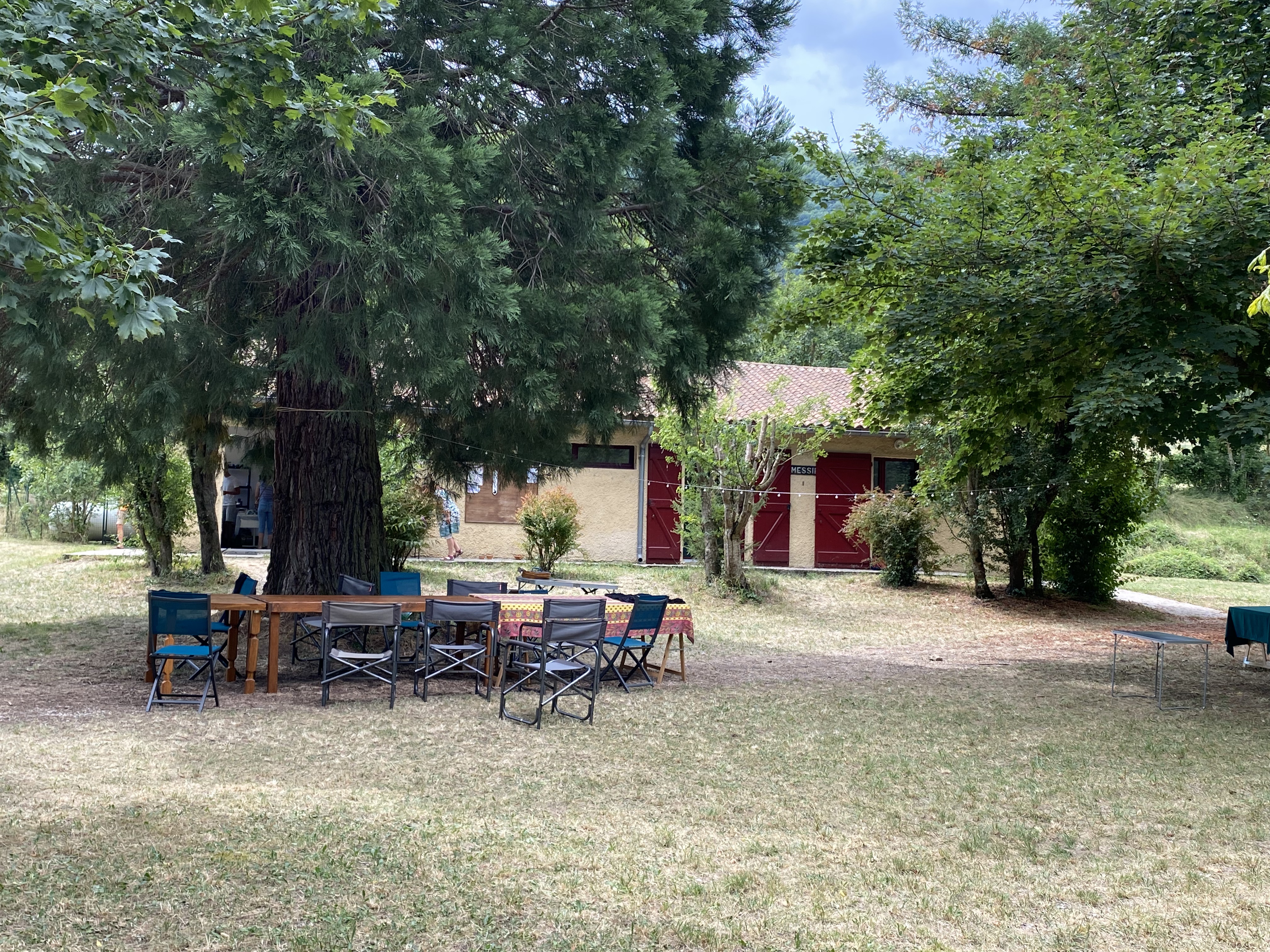 Emplacement nu ou Camping-car