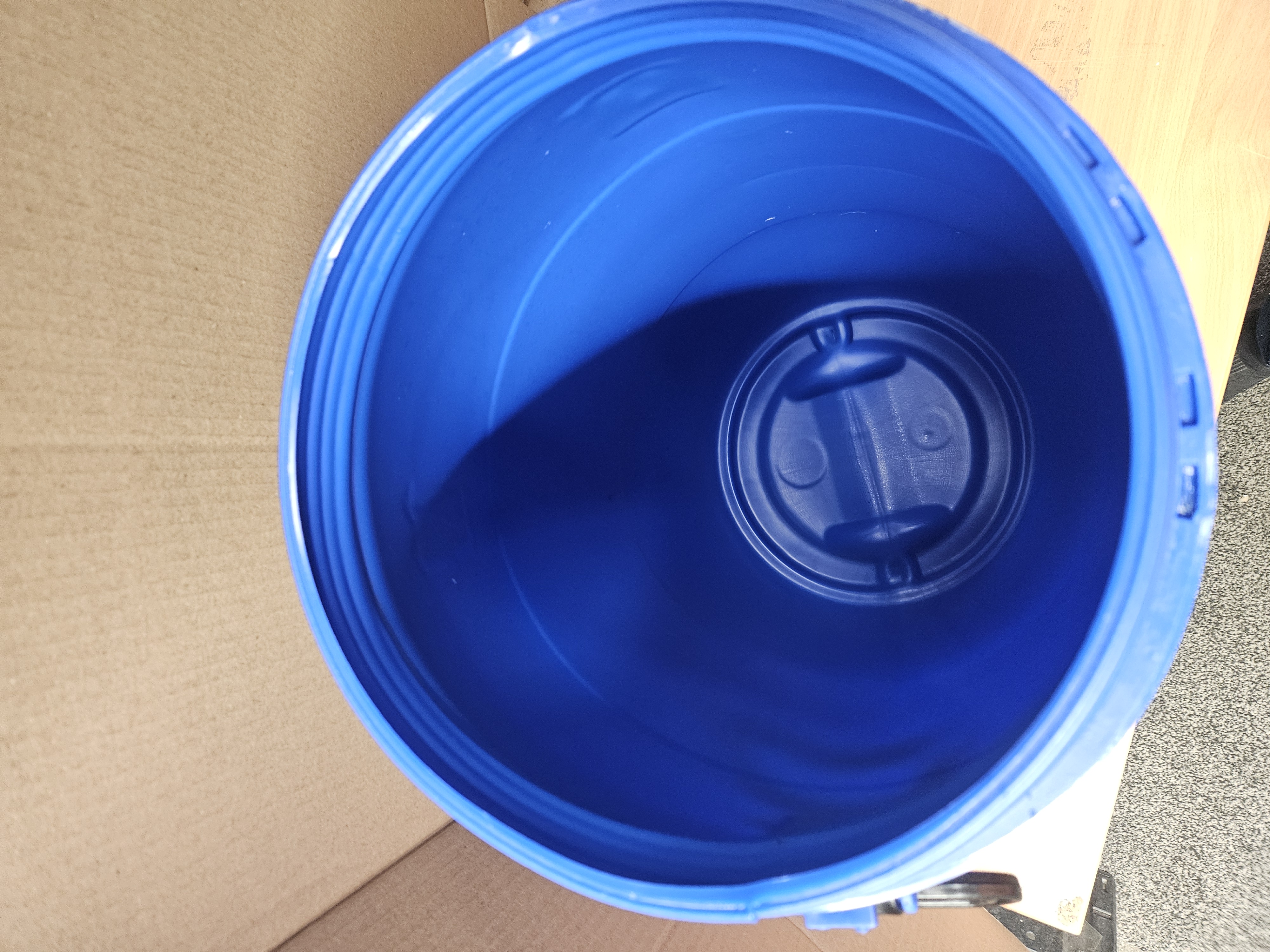 Blue barrel keg 25litre with screw lid USED