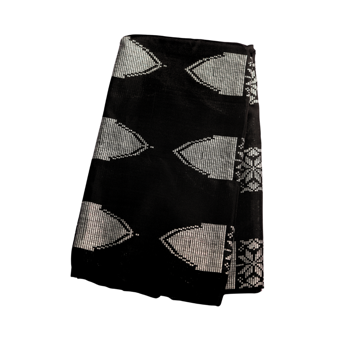 Pilupan Inaul (Black and White)