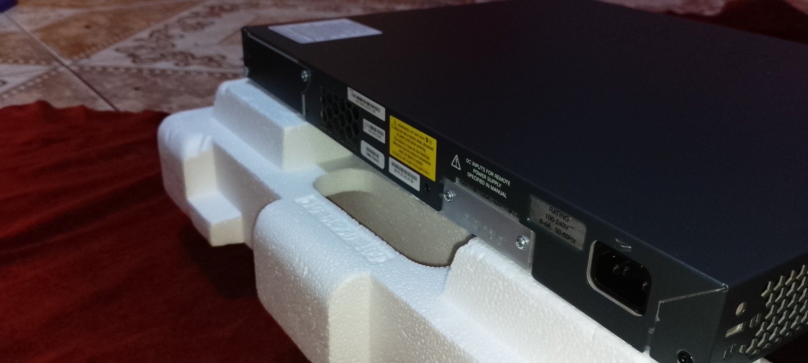 SWITCH CISCO DE 48 PUERTOS POE