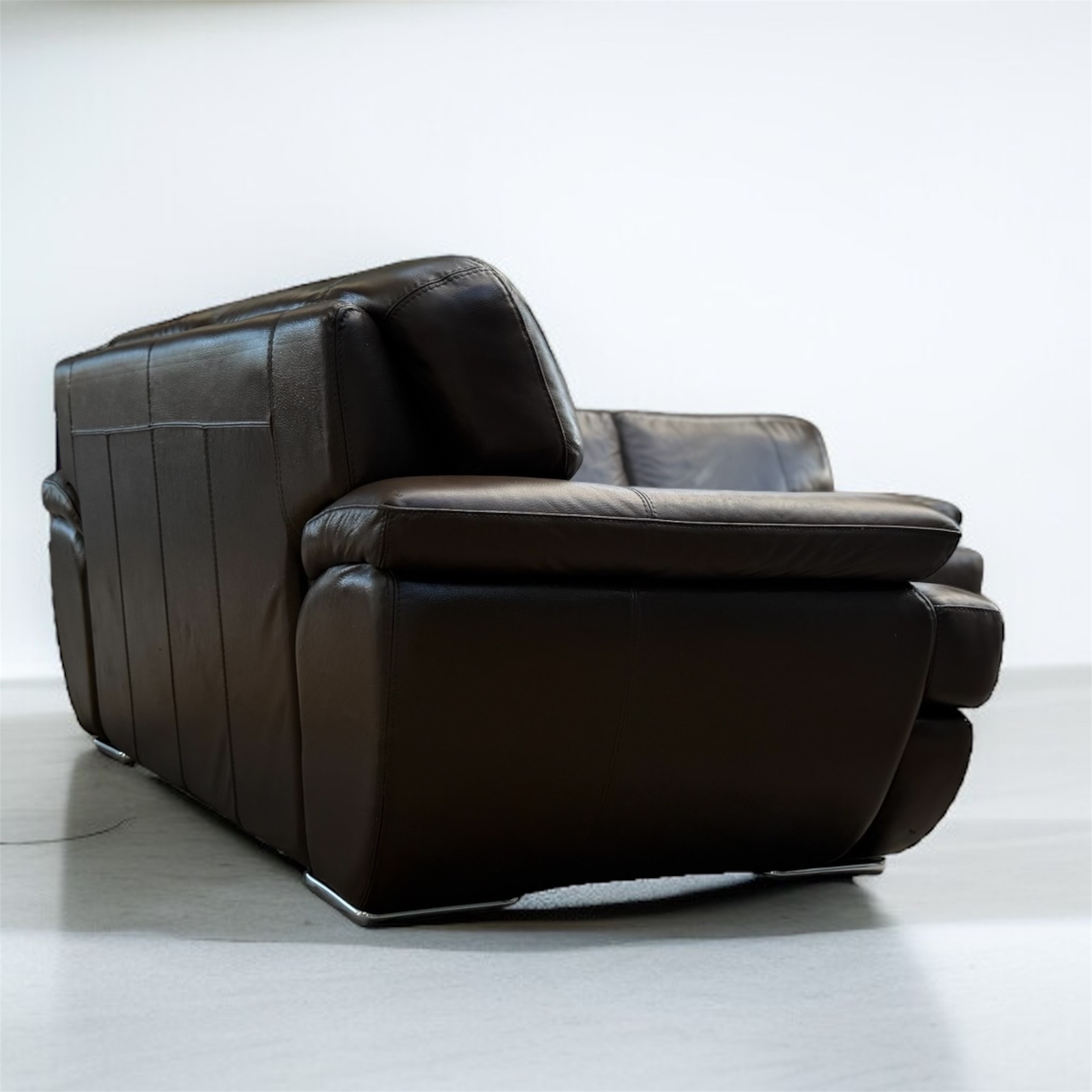 Italian Leather Sofa Set – Just Like New Signature Edition 