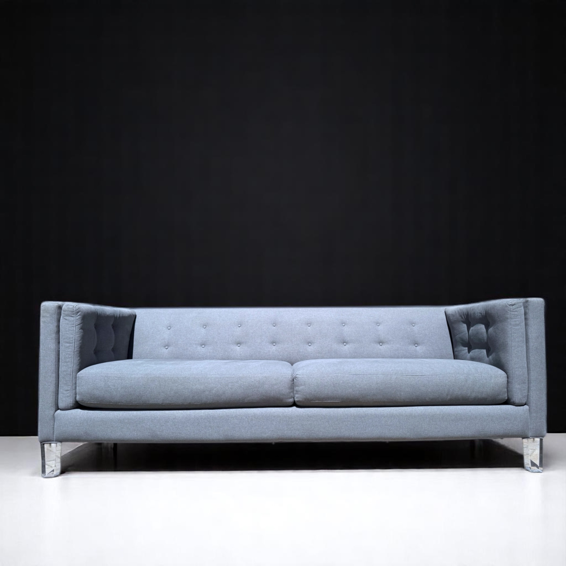  Crate & Barrel Sofa – Just Like New Selected