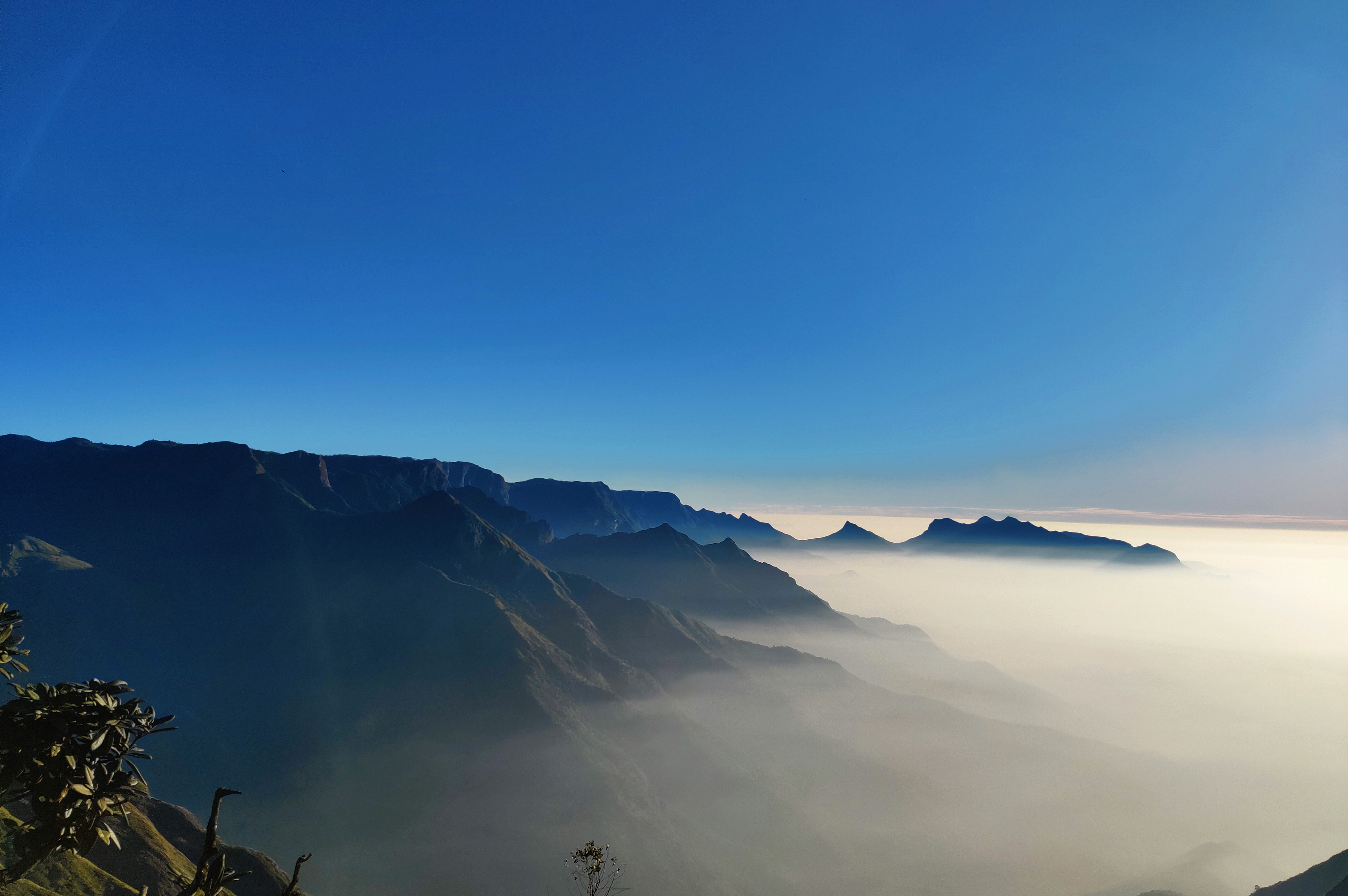 Kolukkumalai Sunrise Trek | 2 D / 1 N