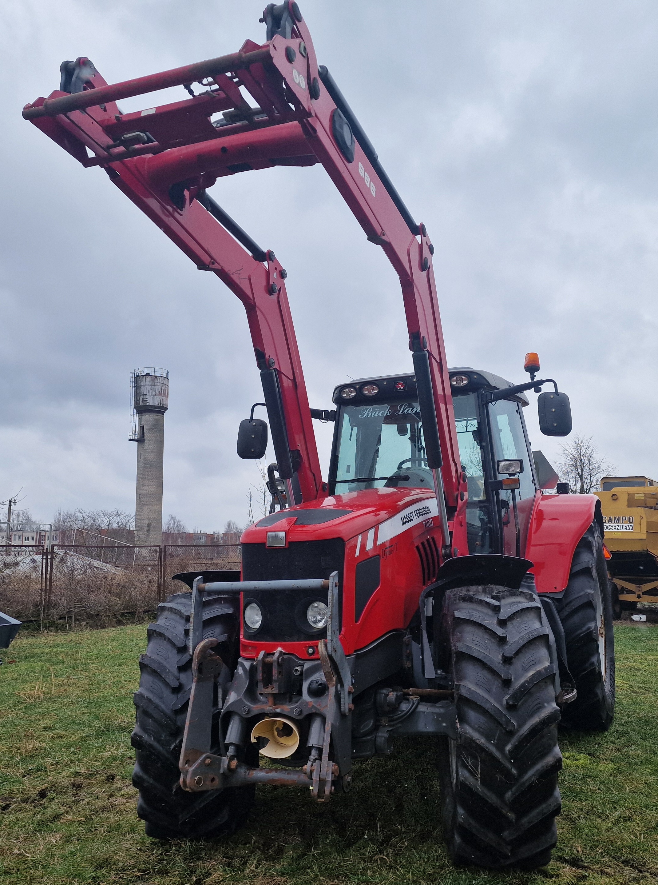 Traktorius Massey Ferguson 7480
