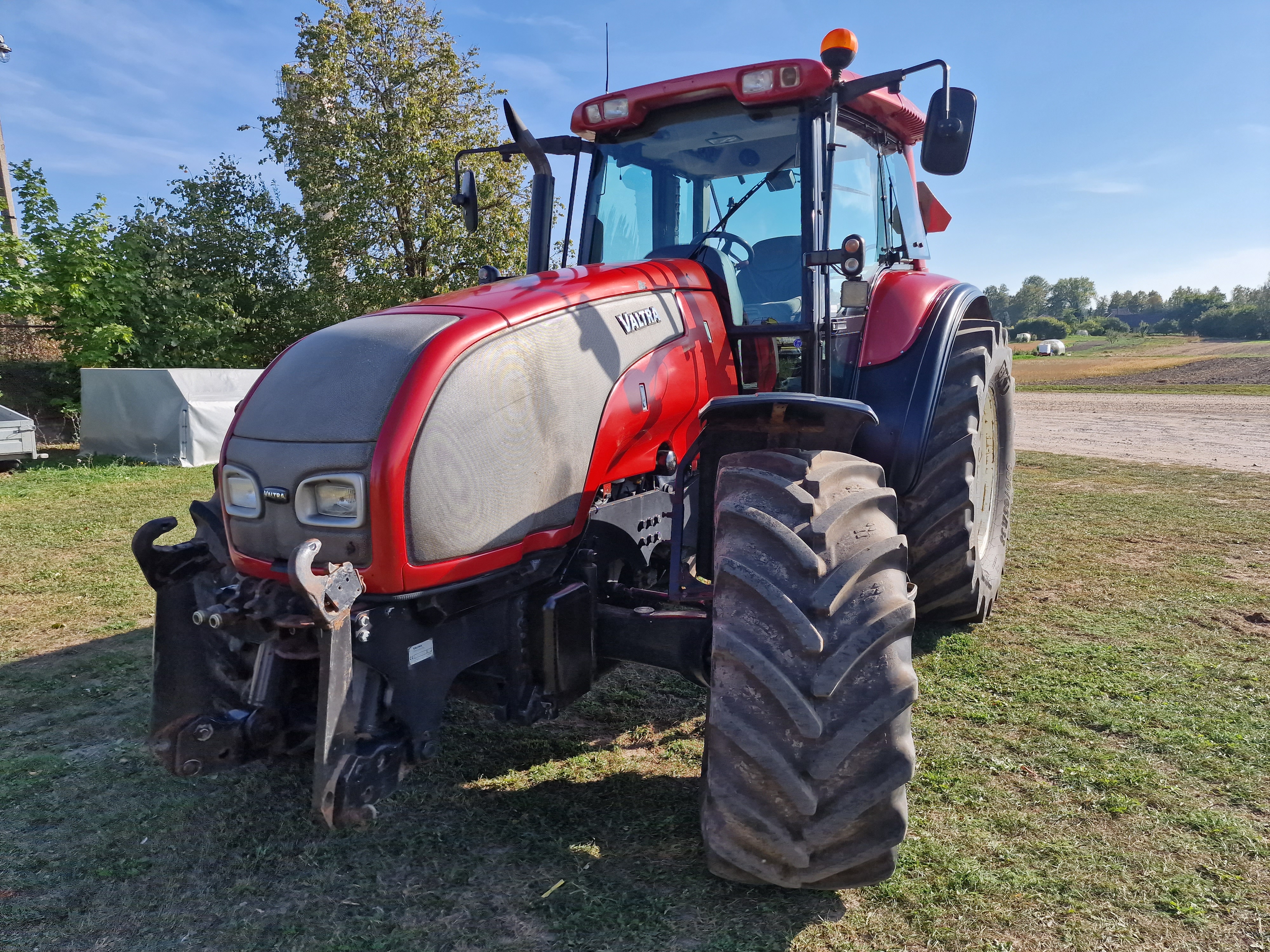 Traktorius Valtra T160