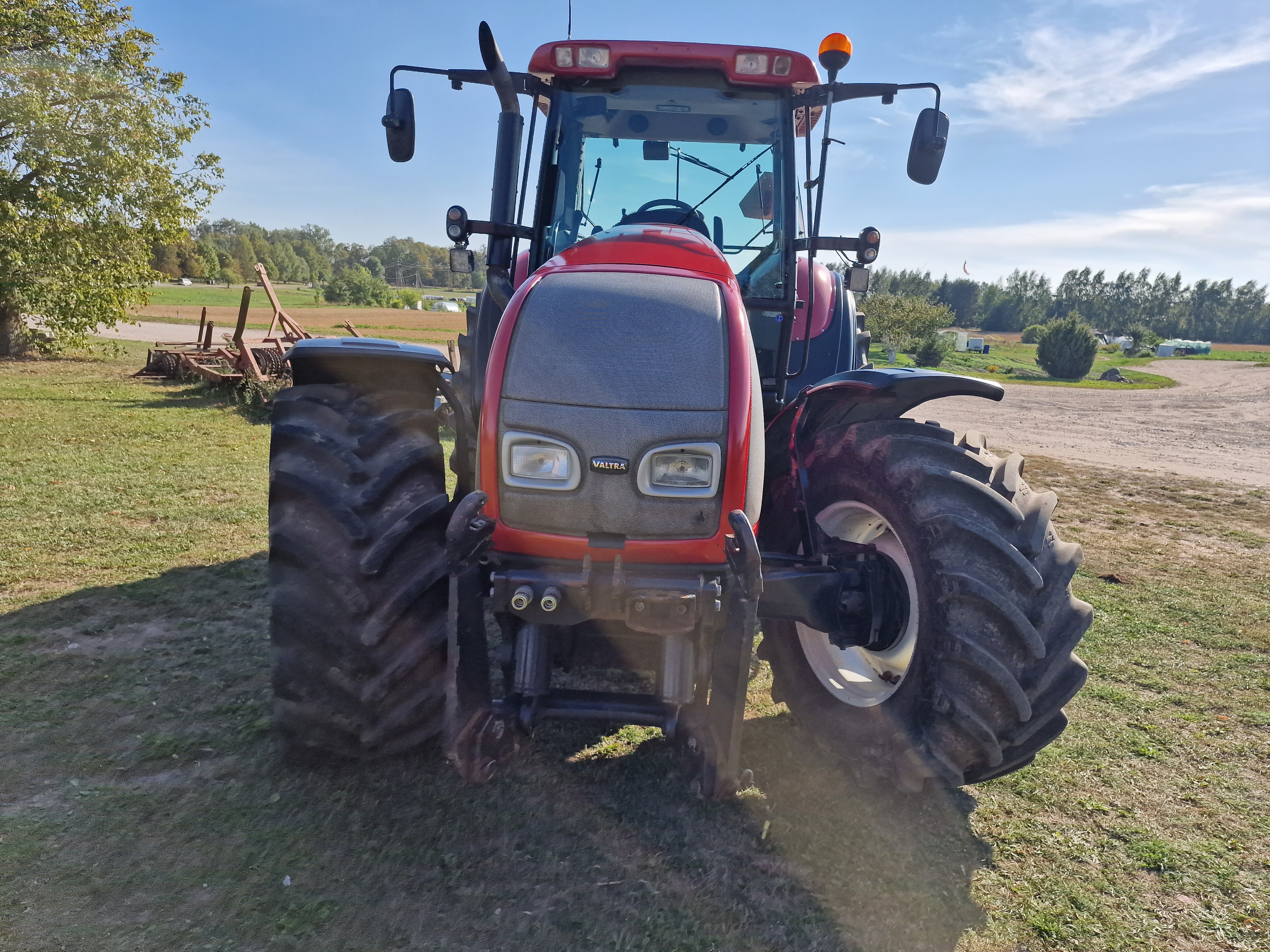 Traktorius Valtra T160