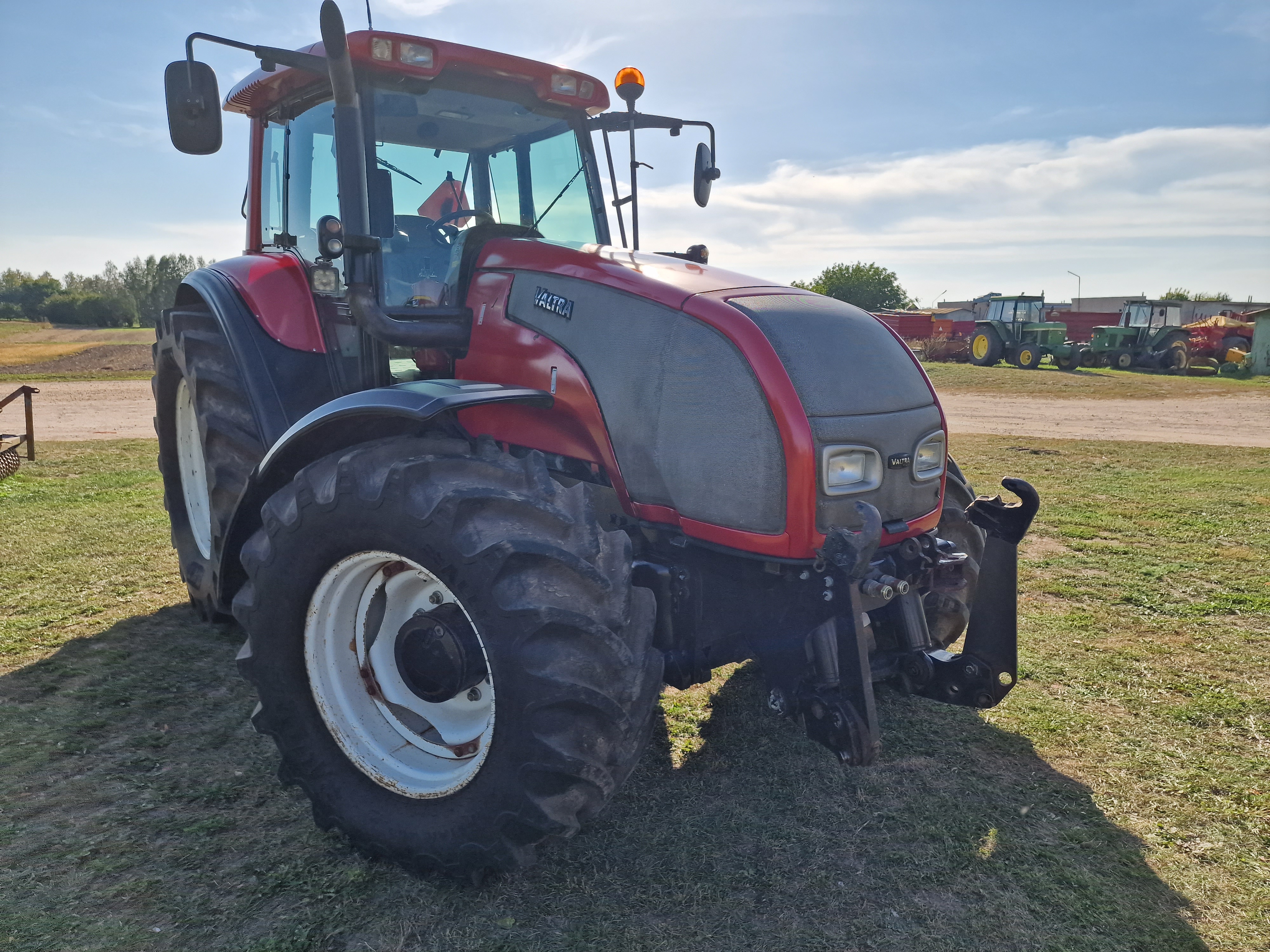 Traktorius Valtra T160