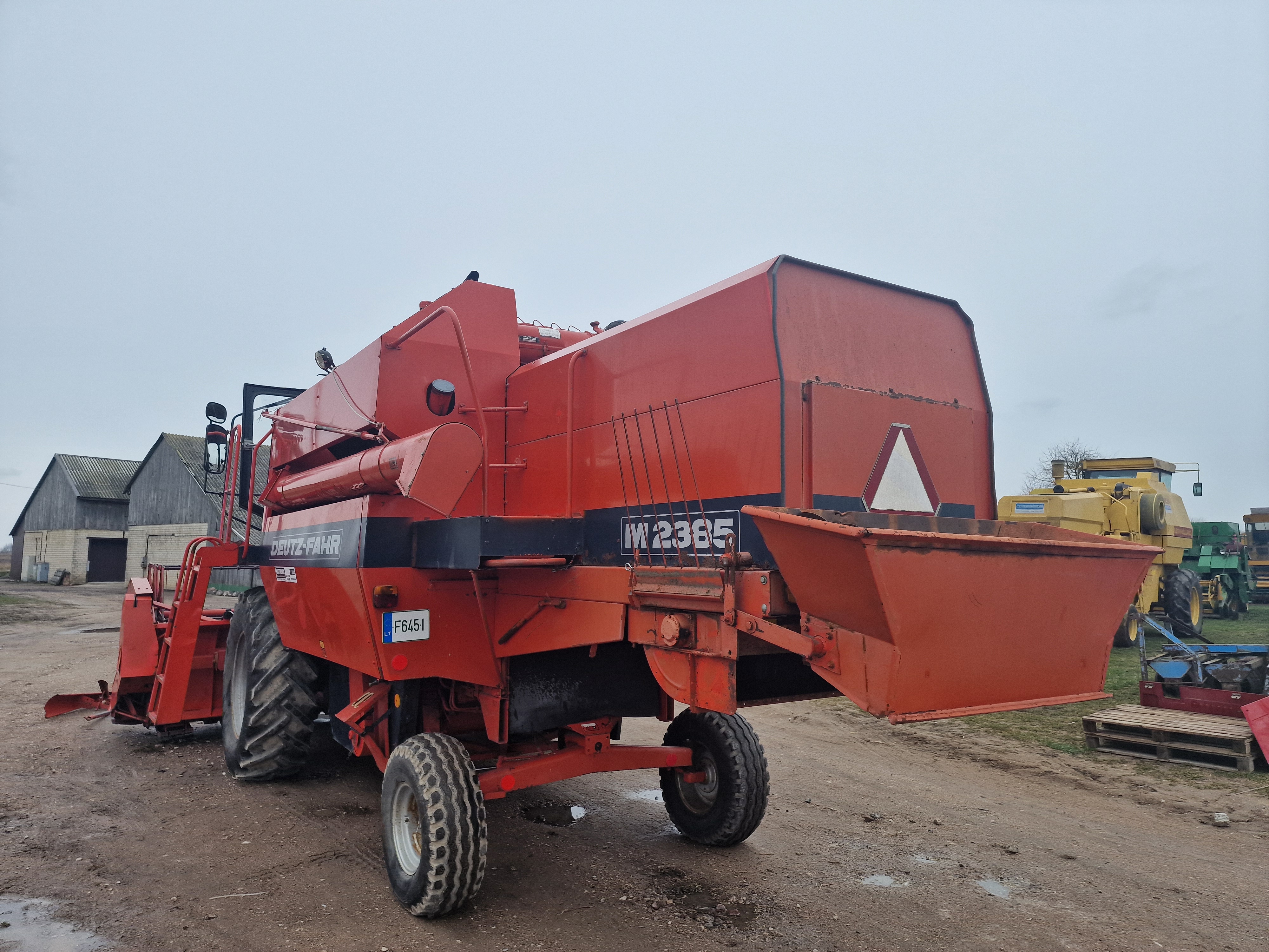 Javų kombainas Deutz Fahr 2385