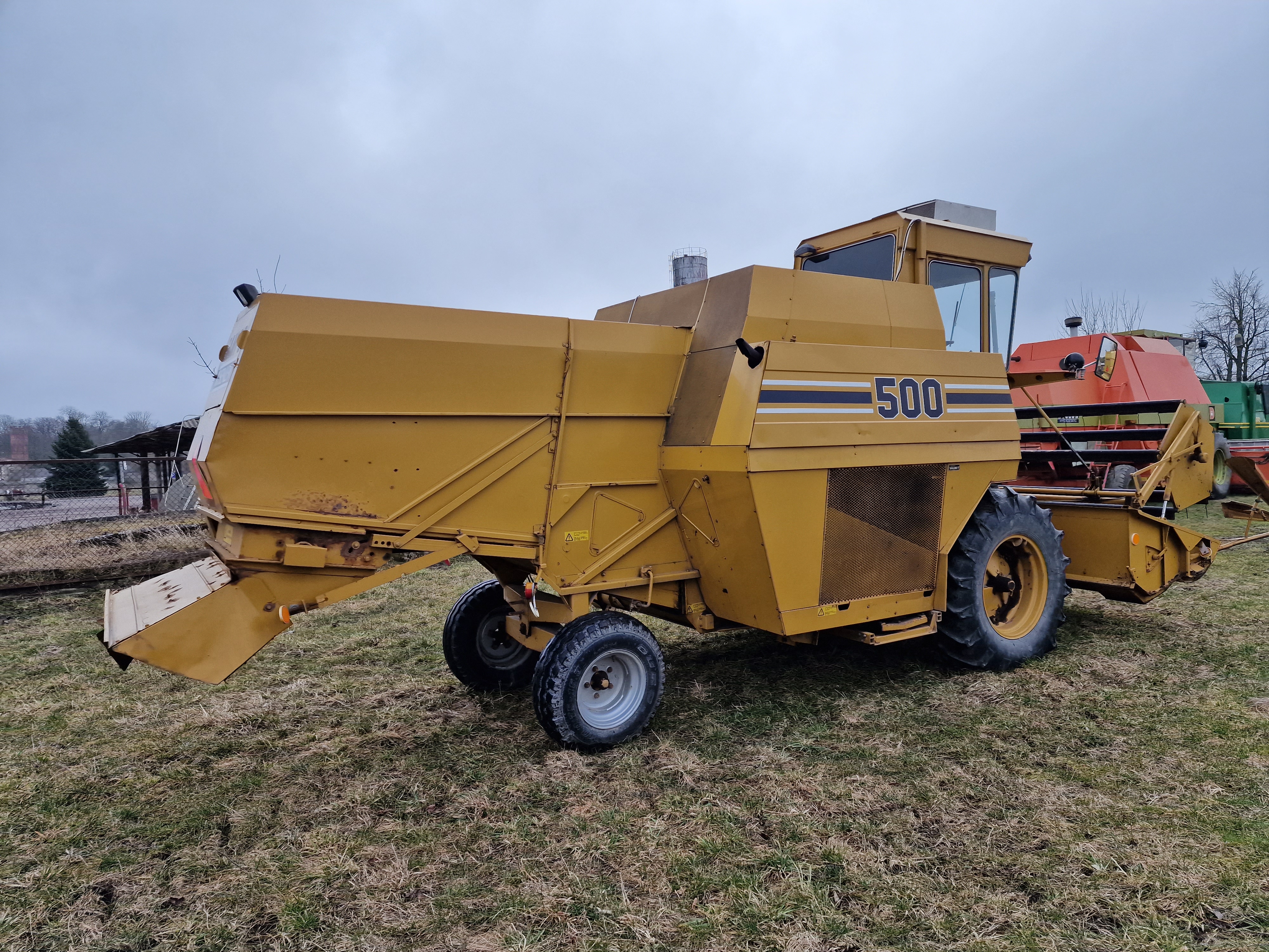 Javų kombainas Sampo 500