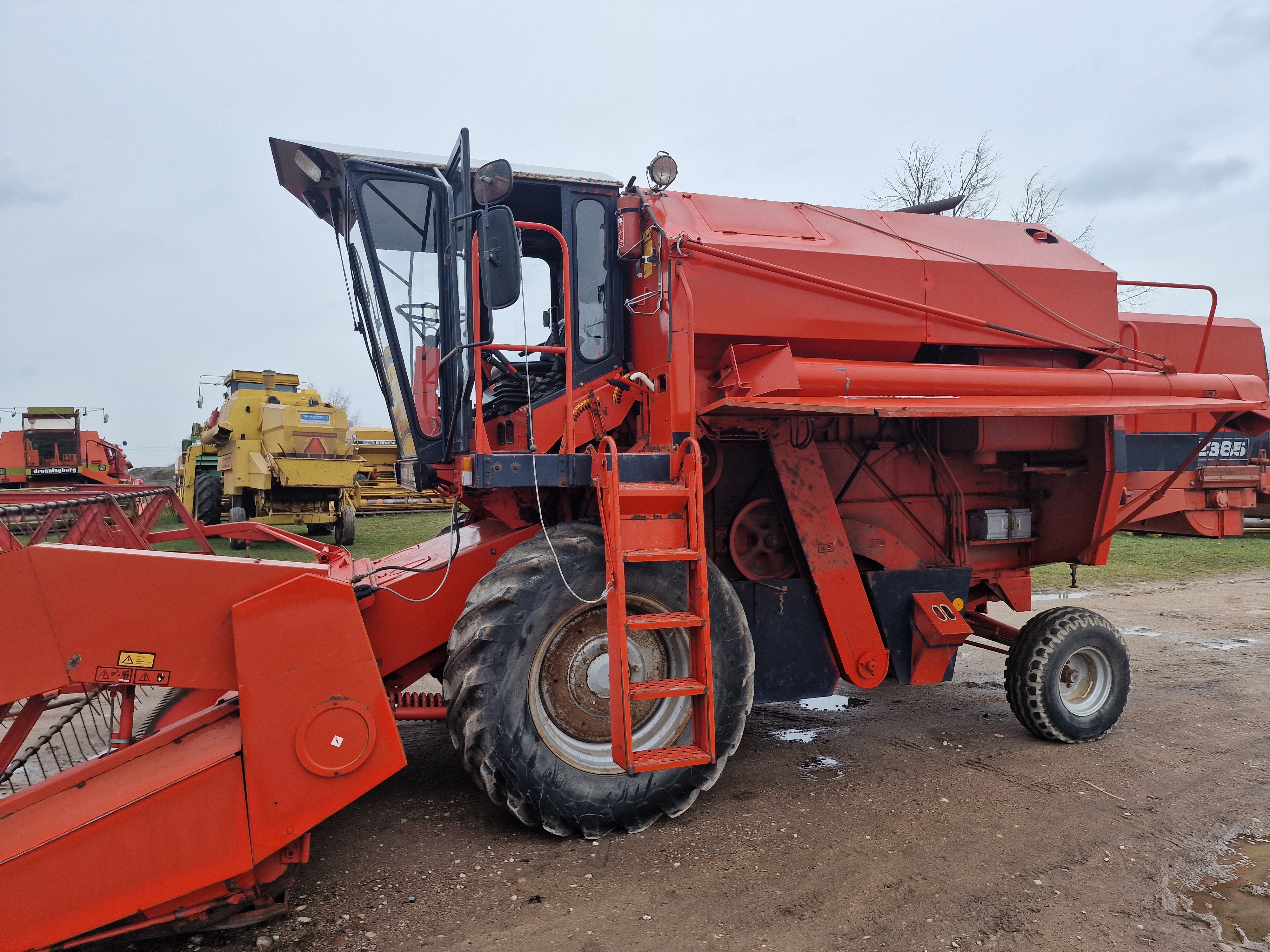 Javų kombainas Deutz Fahr 2385