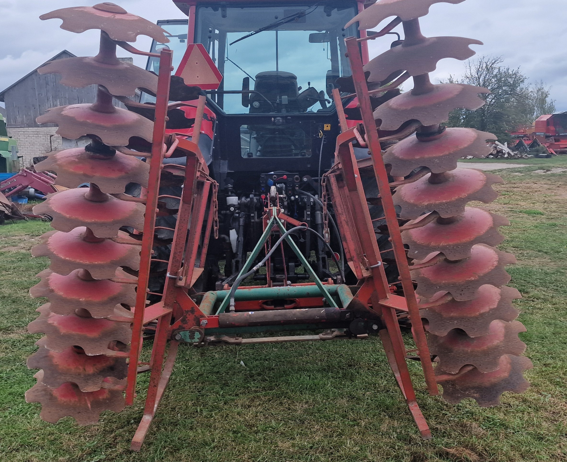 Lėkštinis skutikas Kverneland