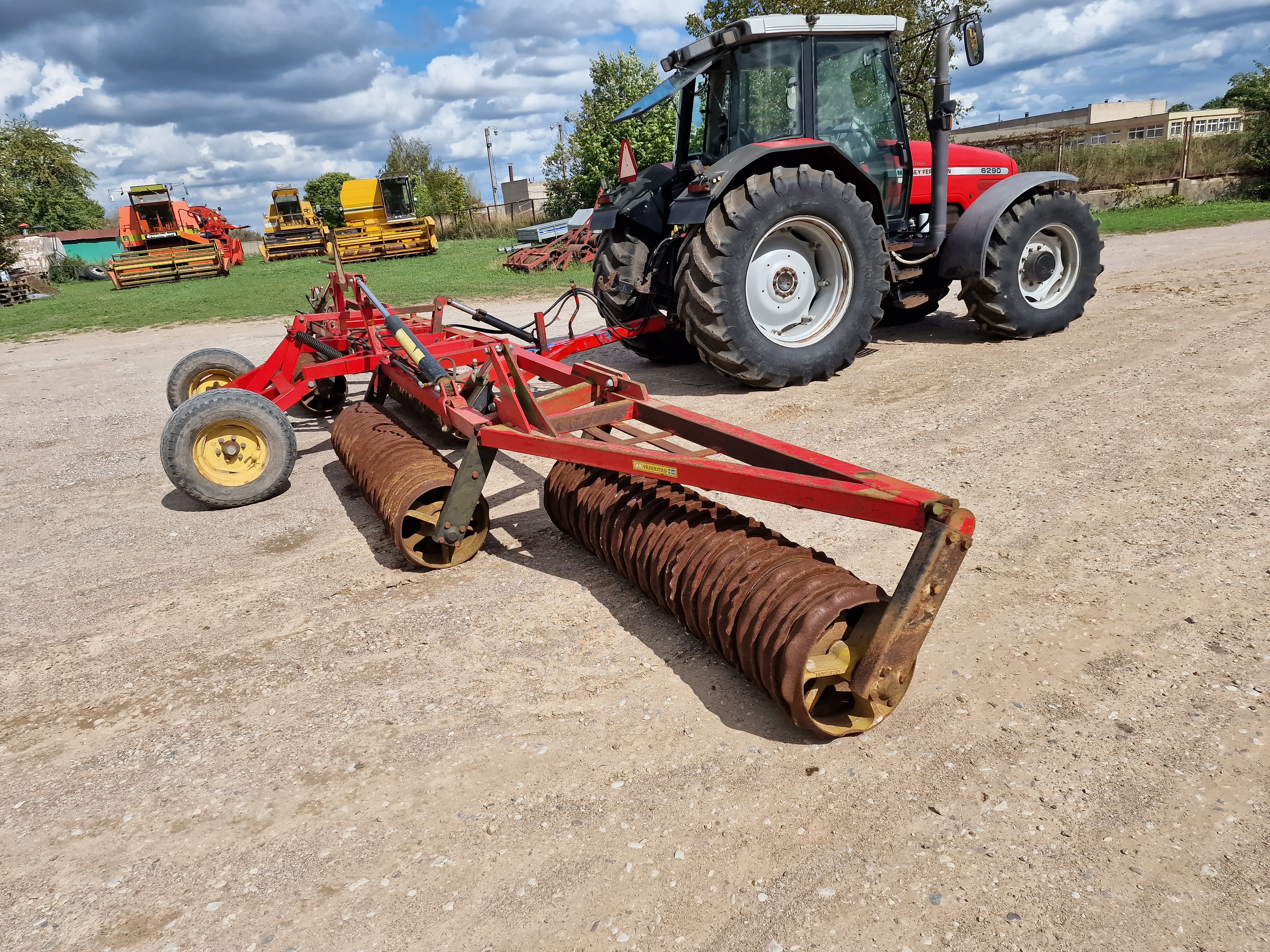 Žemės tankinimo volai Väderstad