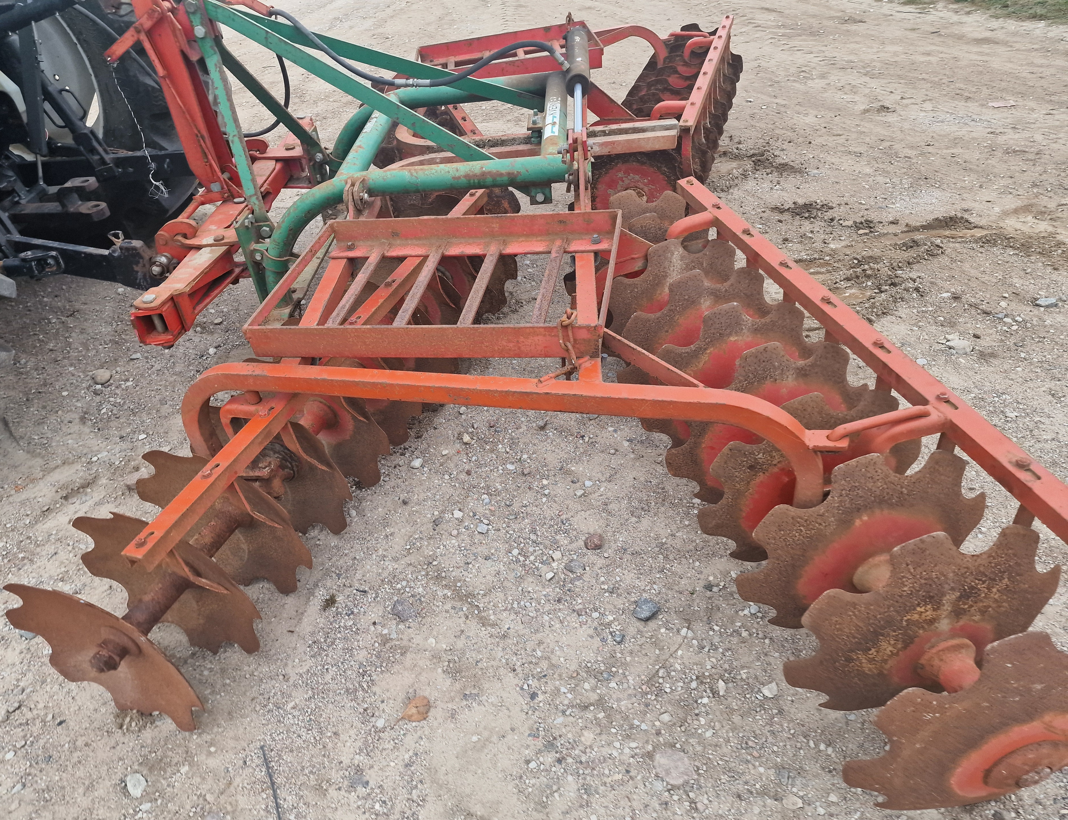 Lėkštinis skutikas Kverneland