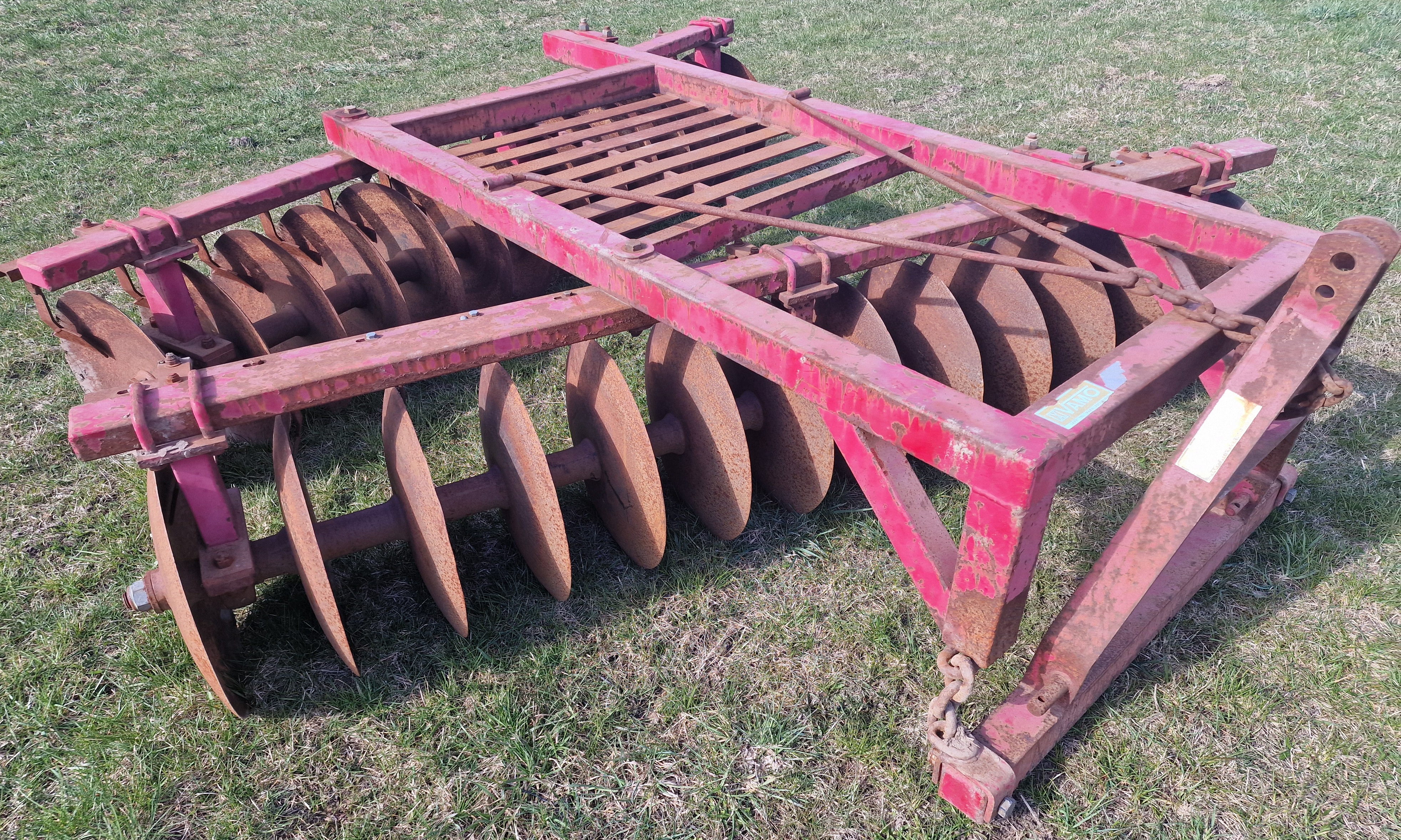 Lėkštinis skutikas Vamo