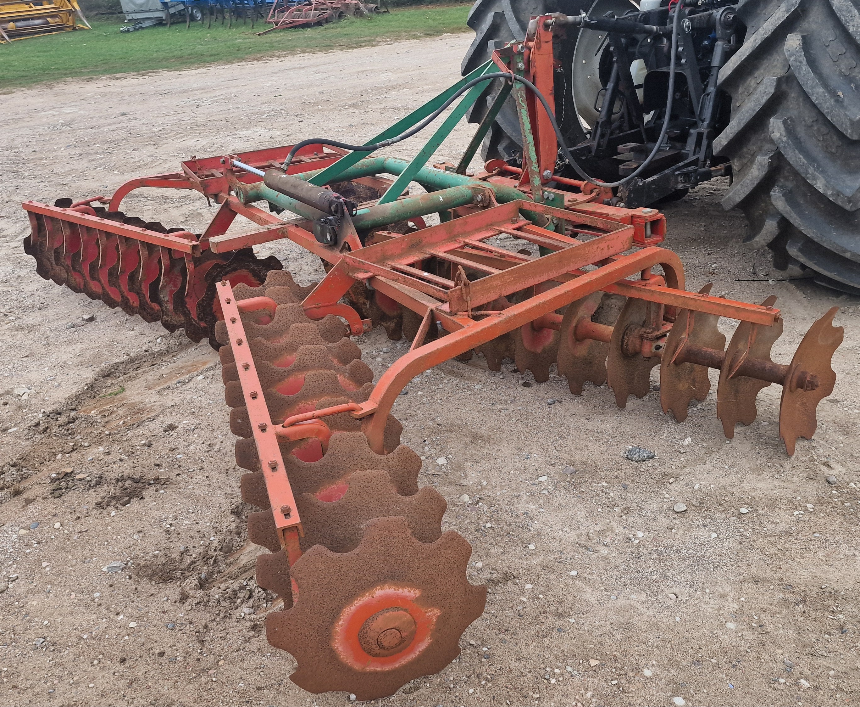 Lėkštinis skutikas Kverneland