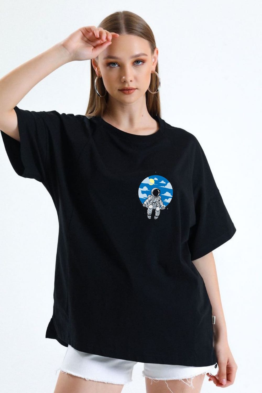 ASTRONAUT GRAPHIC OVERSIZED TEE