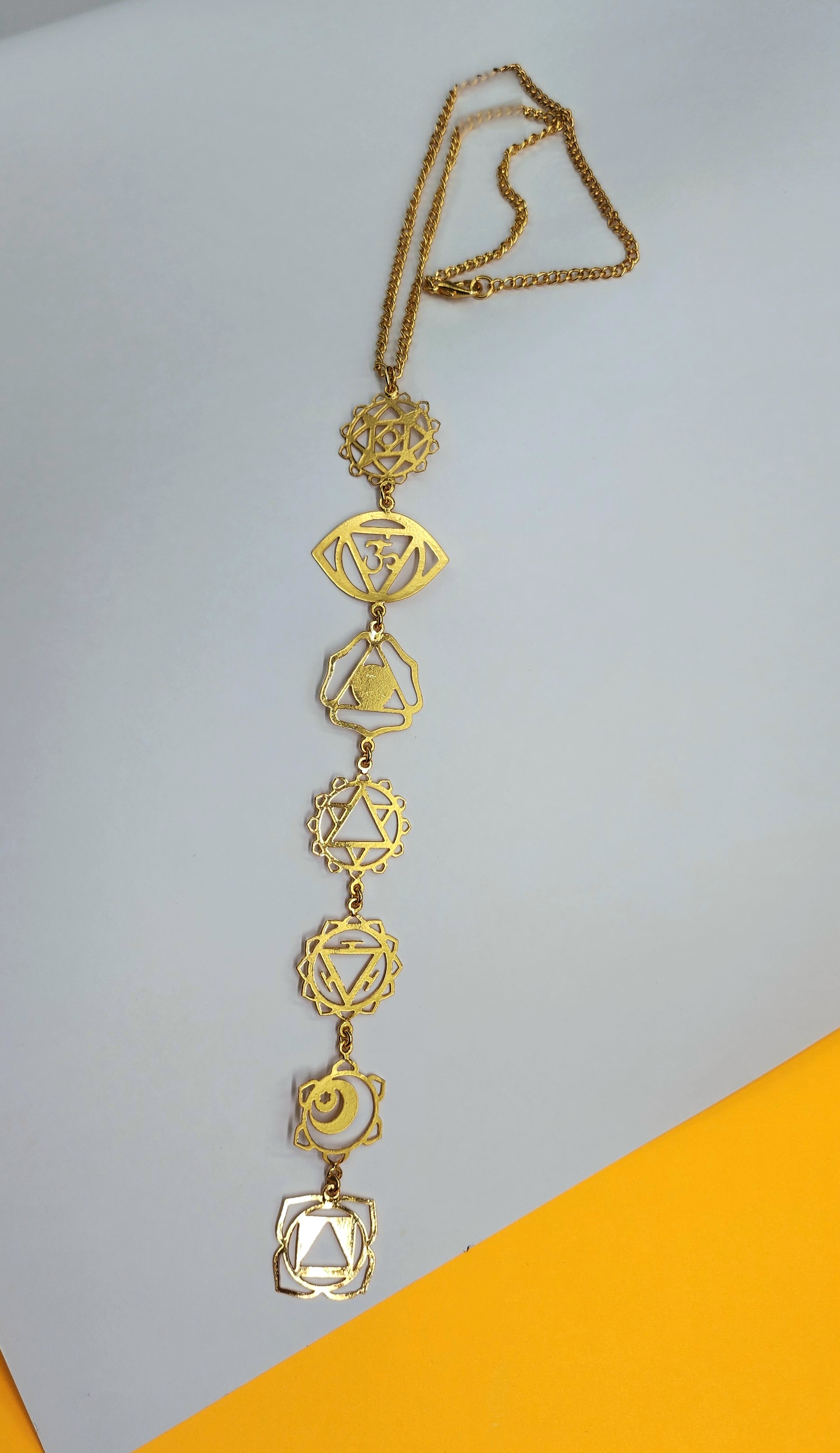 Collar Chakras dorados