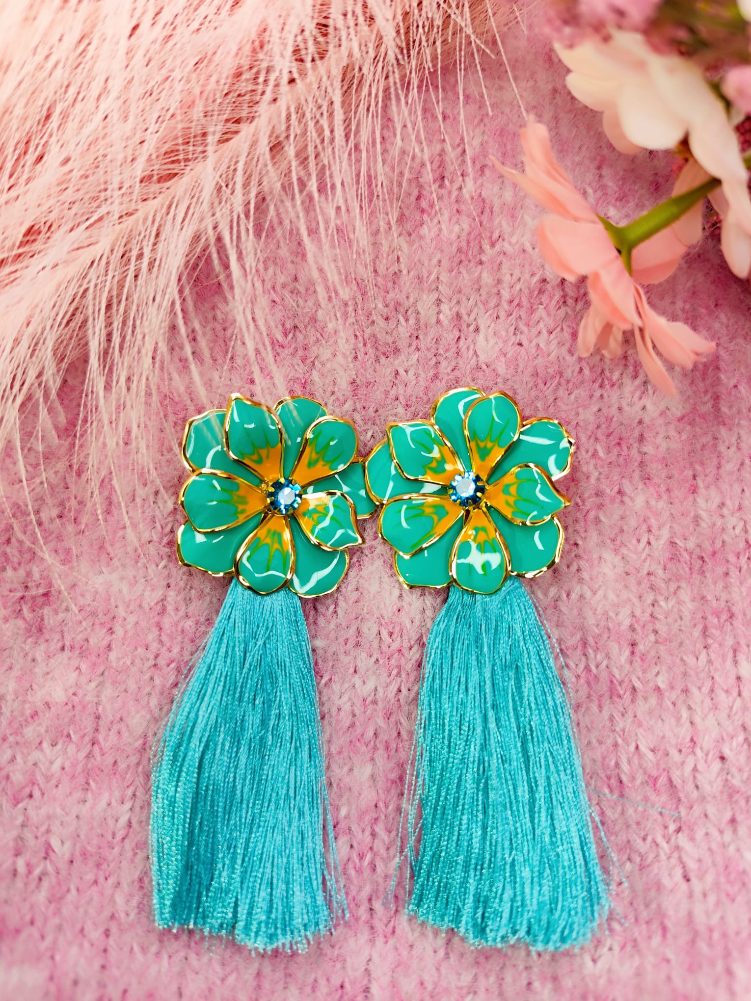 Pendientes largos elegantes turquesa