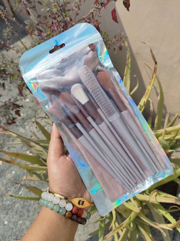 Premium Makeup Brush Set of 12 (With Pouch)