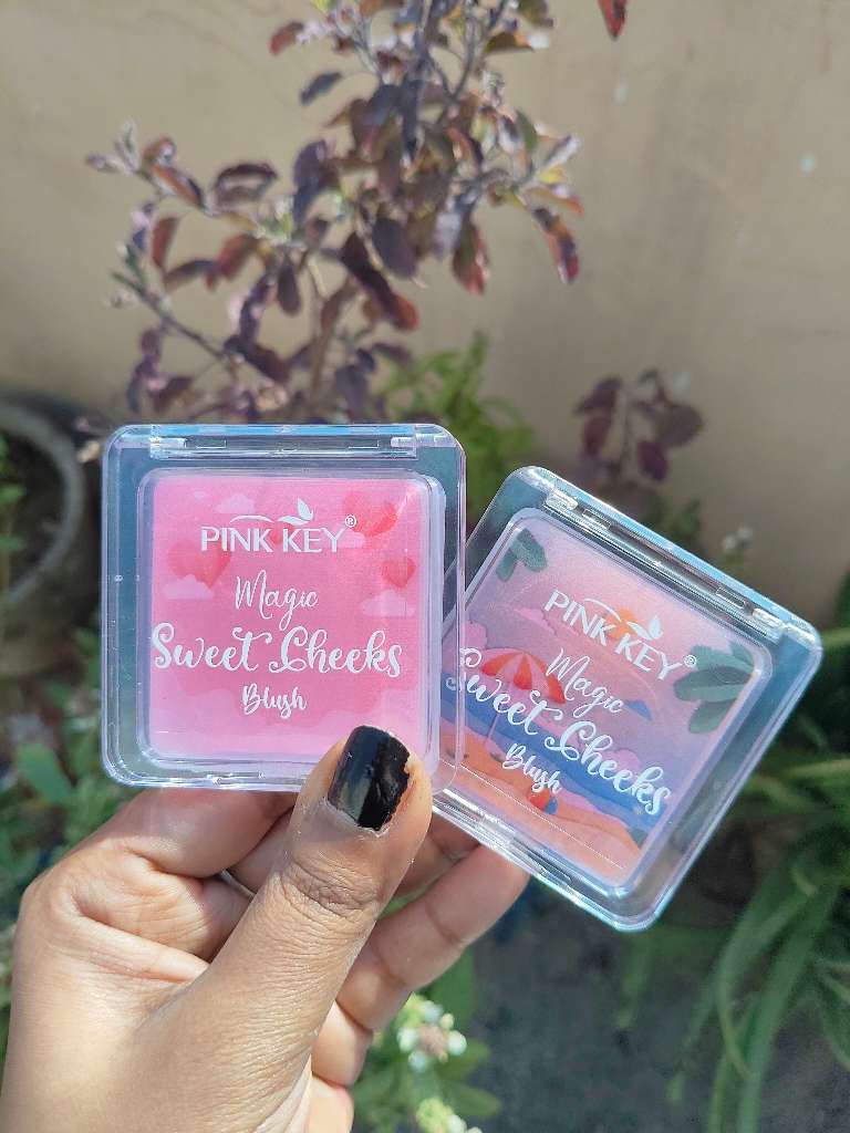 Pinkey Cream Blush Palette 