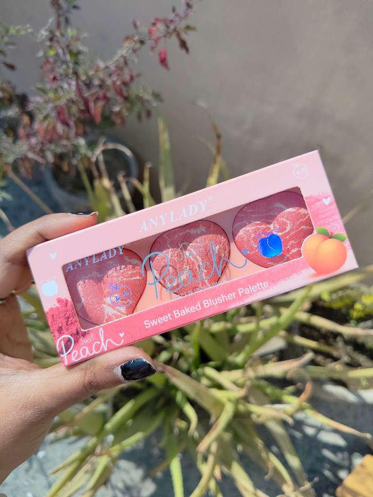 Peachy Blush Highlight Palette 